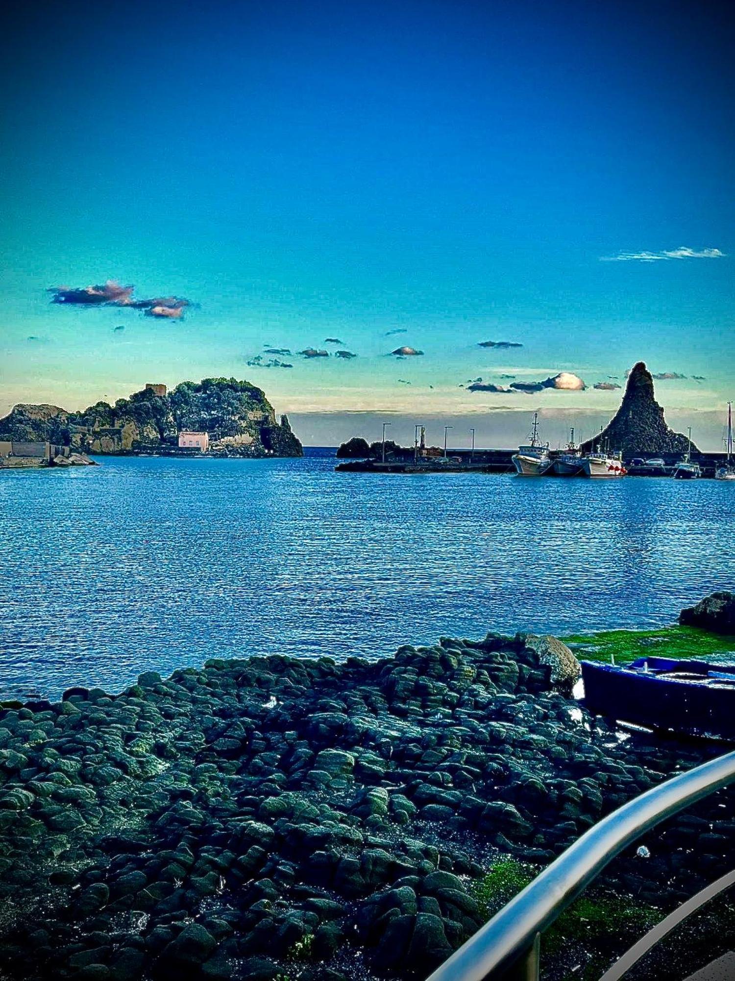 Lavika - Luxury Holiday Home Aci Trezza Esterno foto